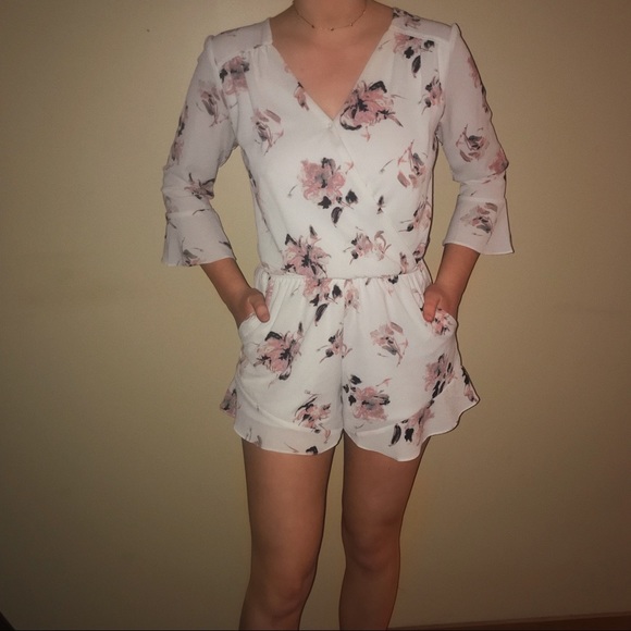 one clothing Dresses & Skirts - White Floral Romper one clothing Dresses & Skirts - White Floral Romper